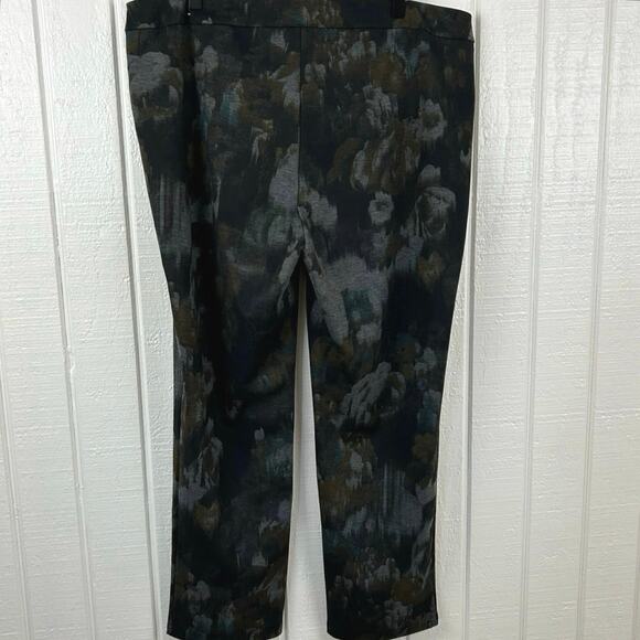 💓sold💓not for sale💓Soft Surroundings Women Floral Pull On Stretch Pant Green Mat - Picture 6 of 6